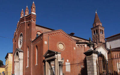 Immagine: Chiesa di Santa Corona