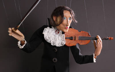 Immagine: Appeso ad un filo