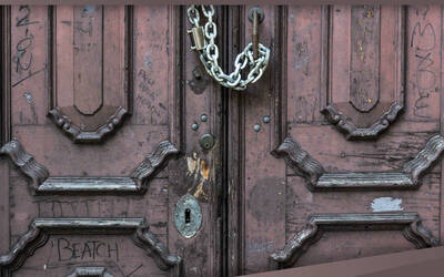 Immagine: Chiesa chiusa