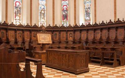 Immagine: coro ligneo Chiesa di Santa Corona