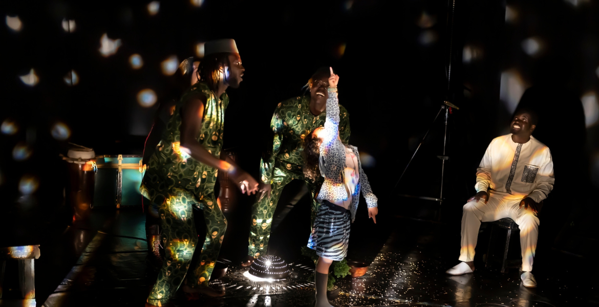 Immagine: il-paese-dove-non-si-muore-mai_teatro-delle-albe