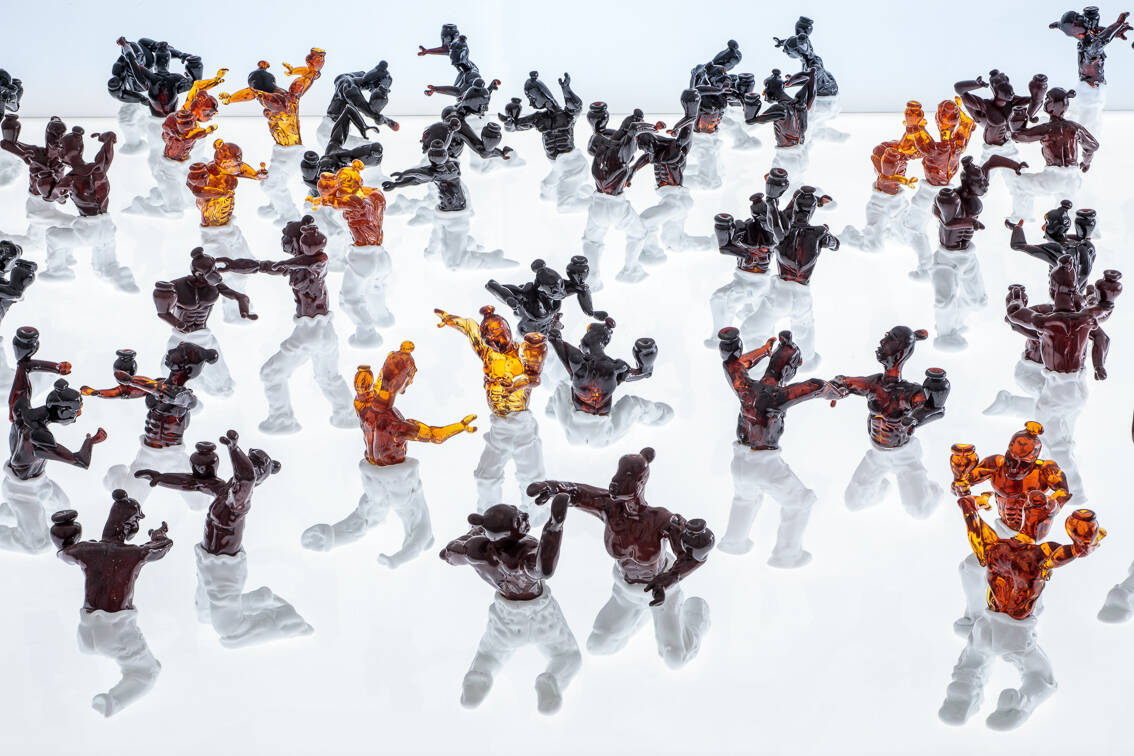 Un'opera in vetro dell'artista americano Robert Wilson a Glasstress. Un'opera in vetro dell'artista americano Robert Wilson a Glasstress.