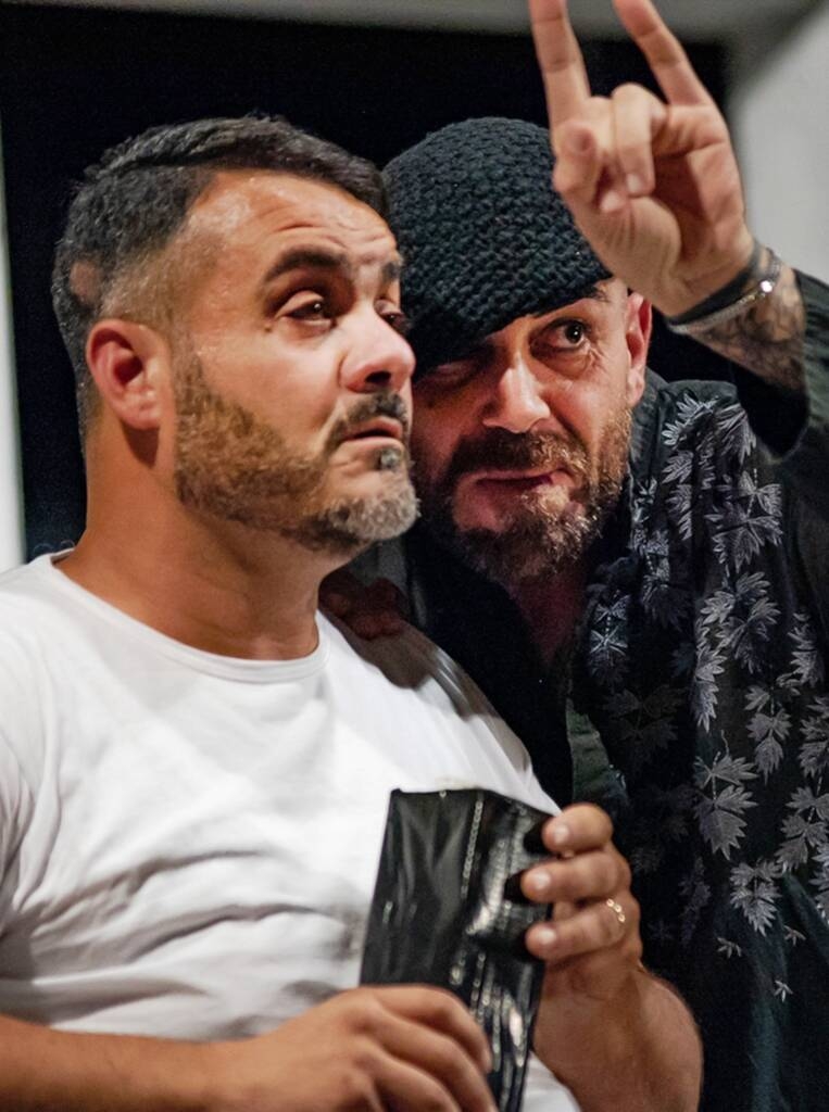 Immagine: "Matrimoni sospesi"