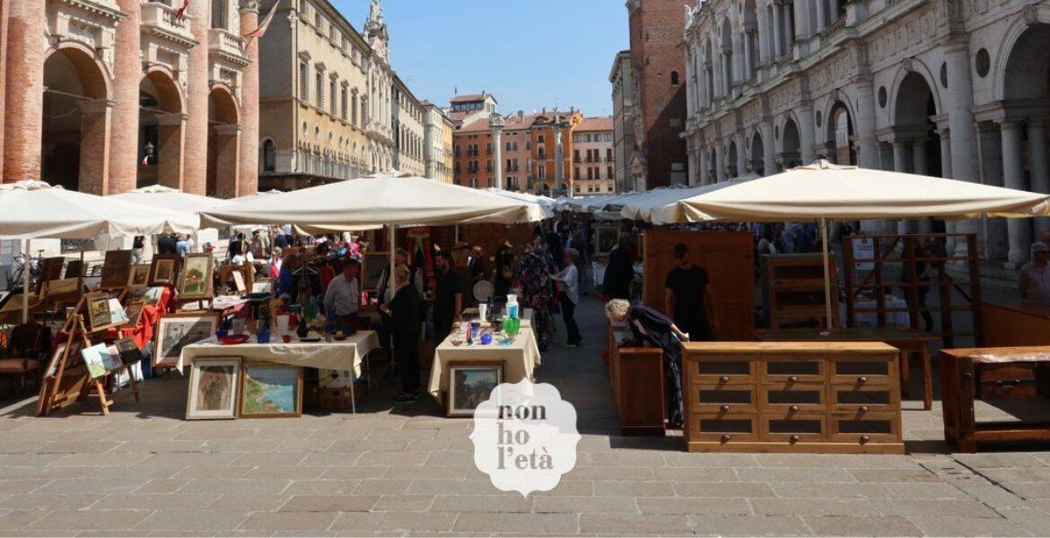 Immagine: Mercato dell'antiquariato settembre 2024