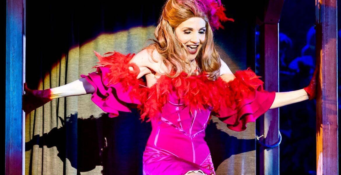 Immagine: Musical_Lorella_Cuccarini_Aggiungi_un_posto_a_tavola