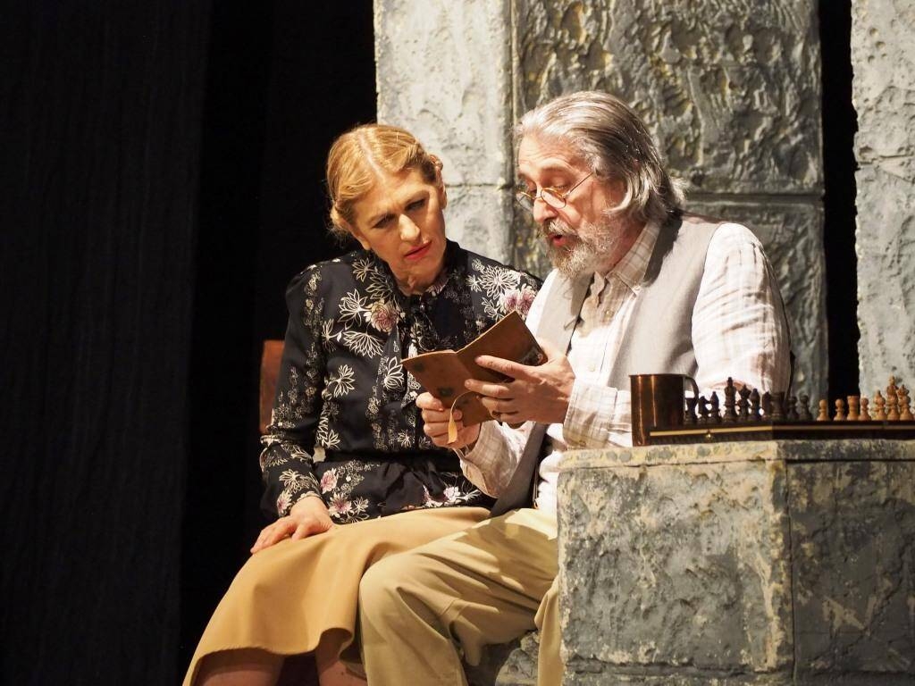 Immagine: "Nel nome del padre"