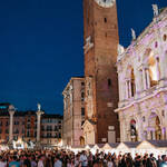 Immagine: Piazza 2