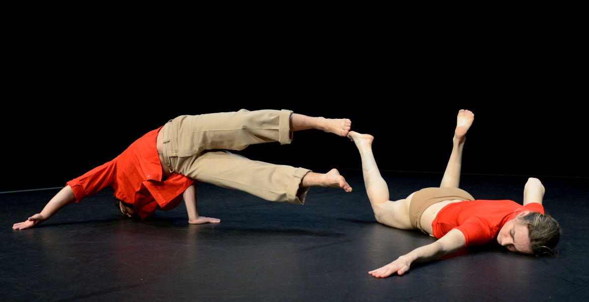 Immagine: Sonate Bach - Di fronte al dolore degli altri