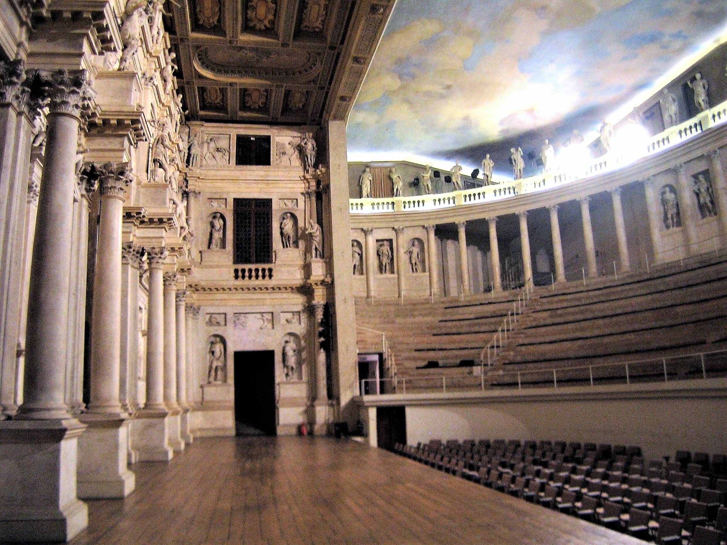 Teatro Olimpico - foto archivio Accademia Olimpica Teatro Olimpico - foto archivio Accademia Olimpica