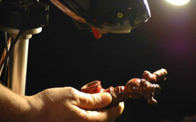 Immagine: Vicenza Sarajevo_Fiori rossi sulla pelle